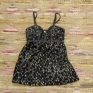 Xhilaration black and white patterned top XS